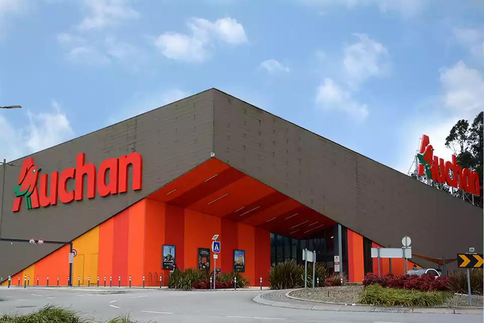 Galeria Comercial Auchan Famalicão